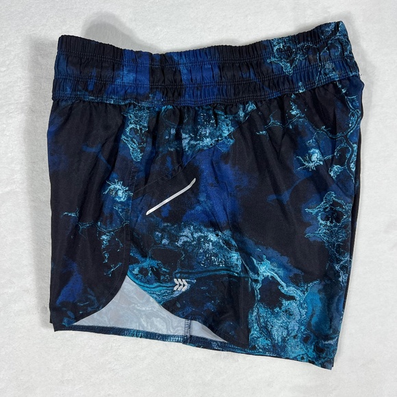 all in motion shorts - Picture 4 of 5